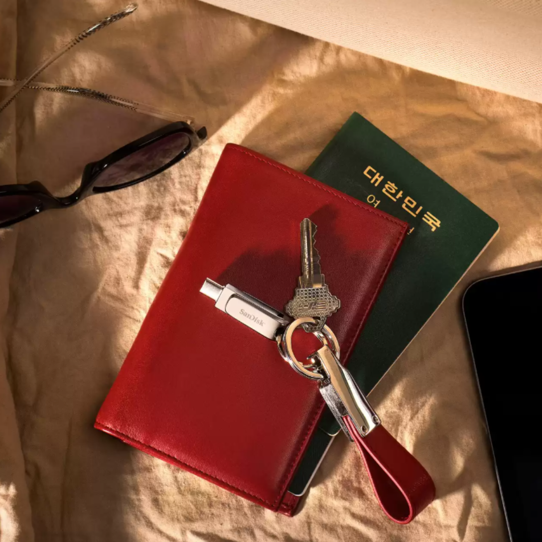 SanDisk Ultra Dual Drive Luxe USB Type-C™ Flash Drive - 128GB | Silver